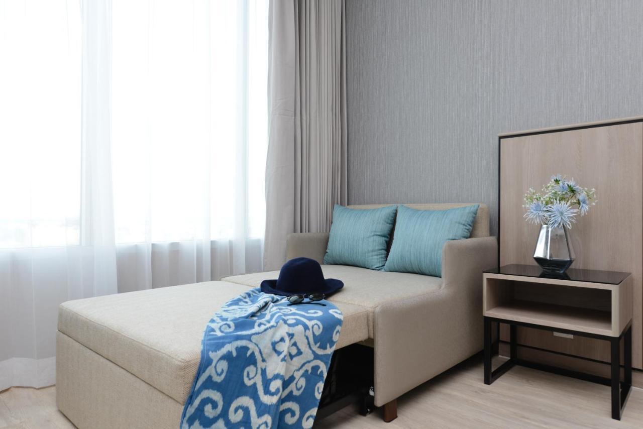 Centre Point Hotel Terminal21 Korat Nakhonratchasima Exteriér fotografie A sofa bed