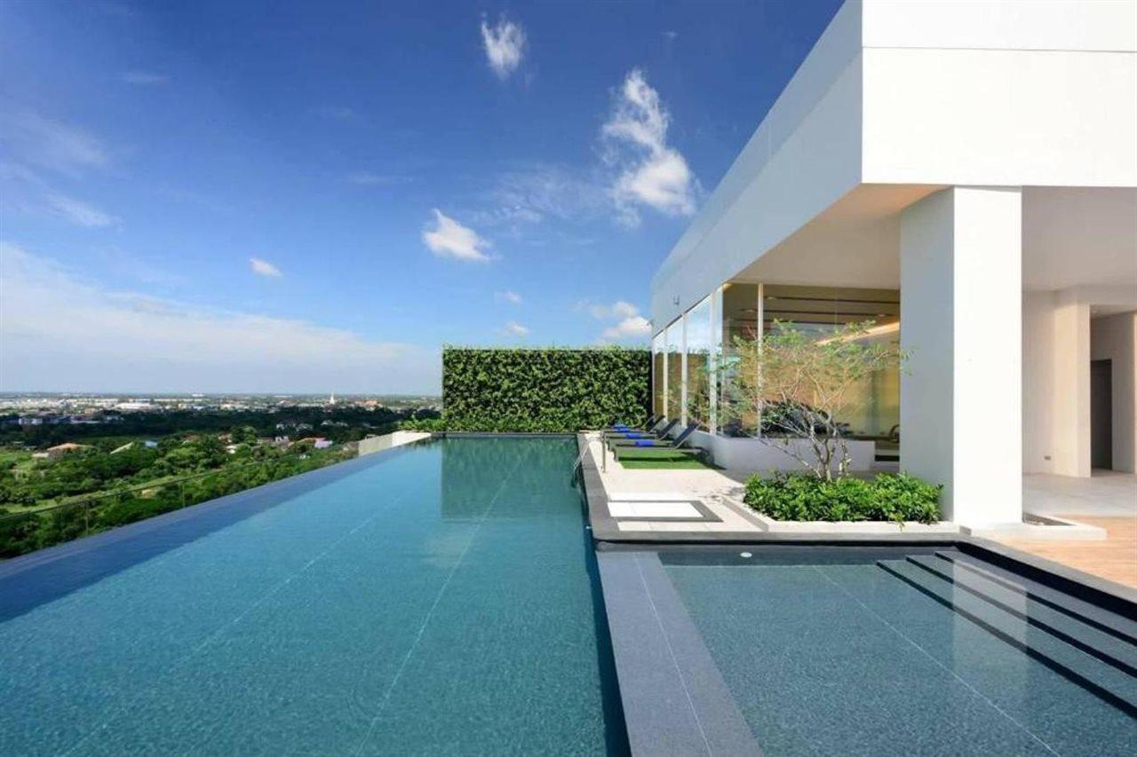Centre Point Hotel Terminal21 Korat Nakhonratchasima Exteriér fotografie The Sky Terrace