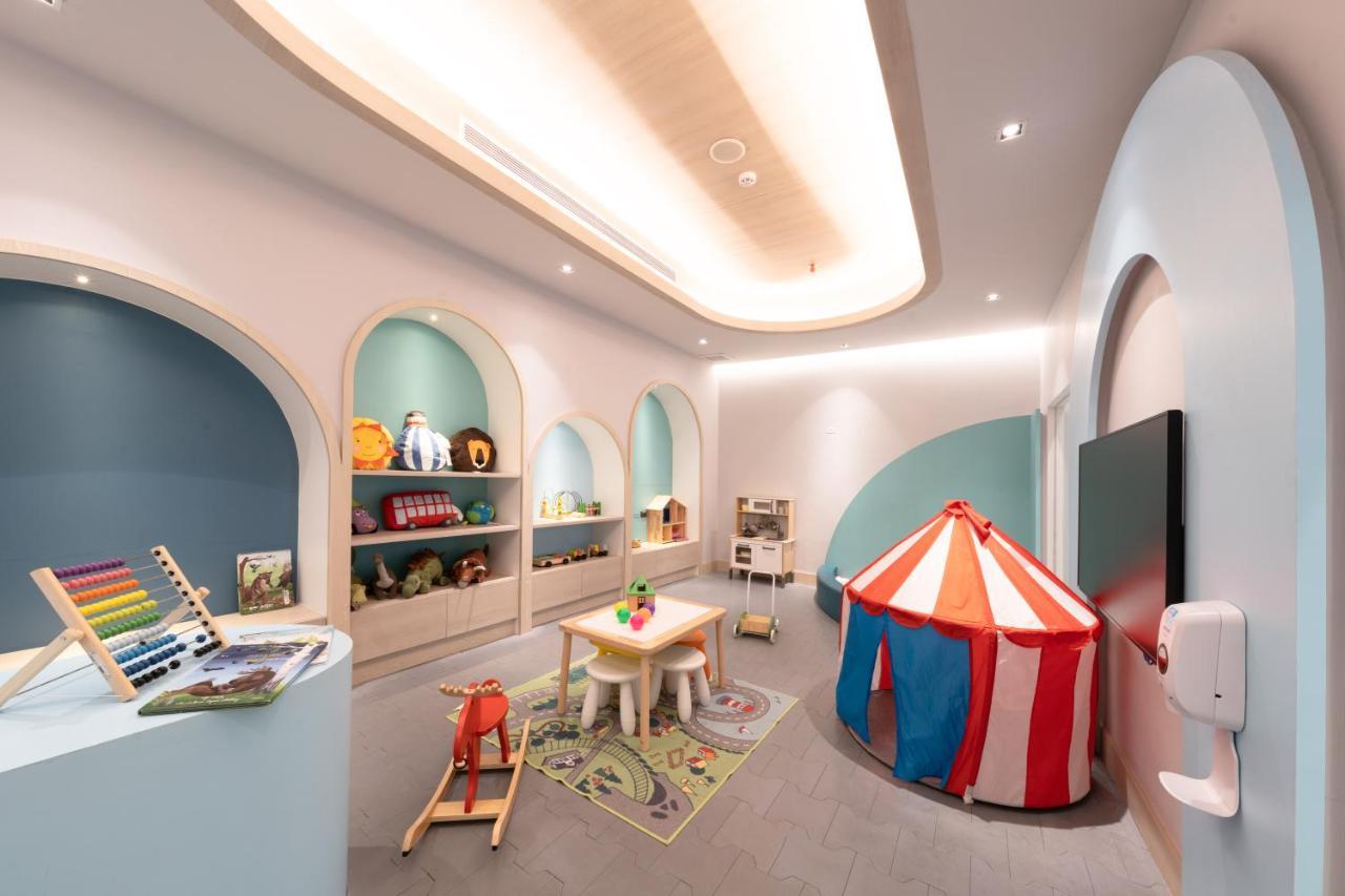 Centre Point Hotel Terminal21 Korat Nakhonratchasima Exteriér fotografie The Children's Hospital at Prince of Wales Hospital