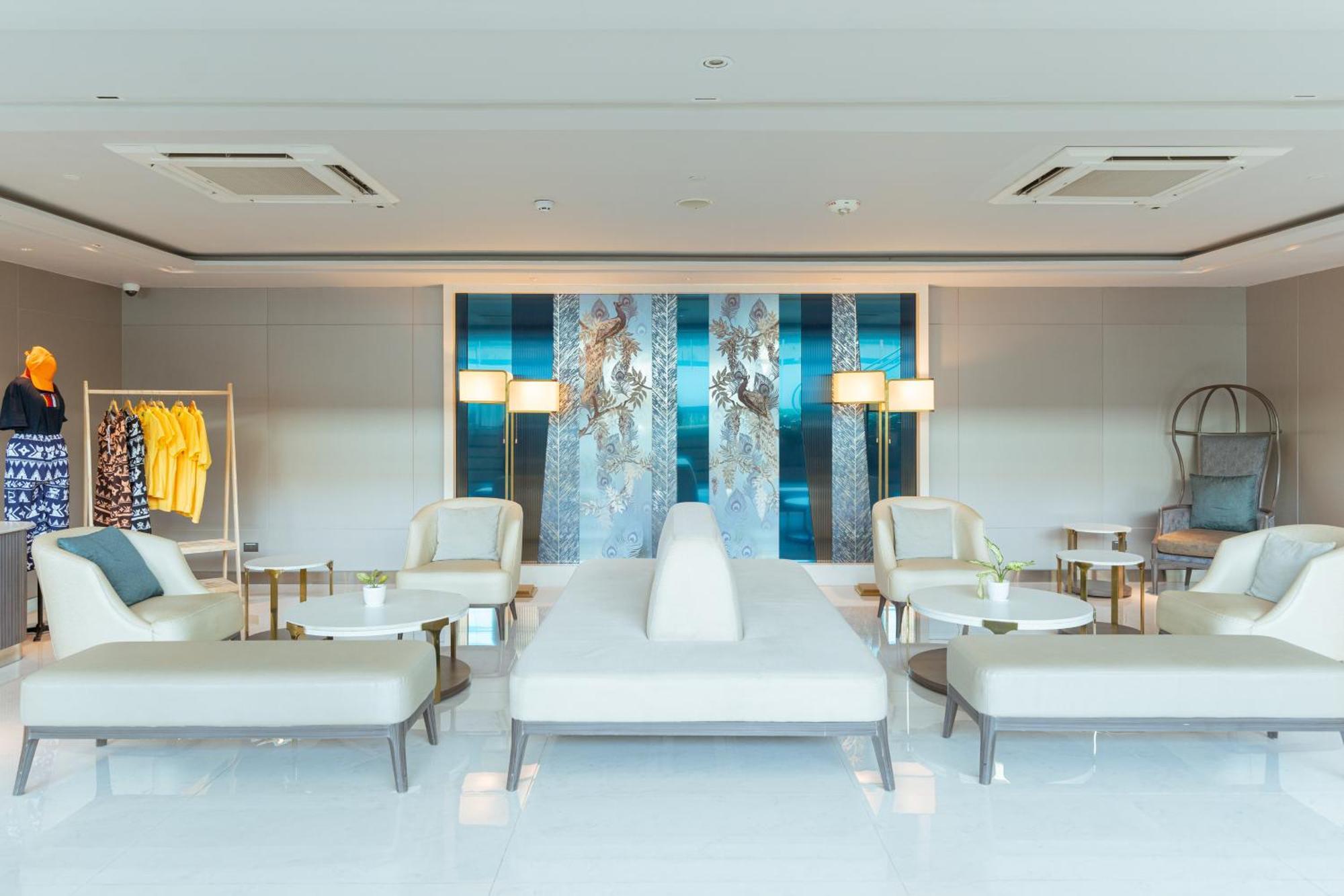 Centre Point Hotel Terminal21 Korat Nakhonratchasima Exteriér fotografie The lounge at the airport
