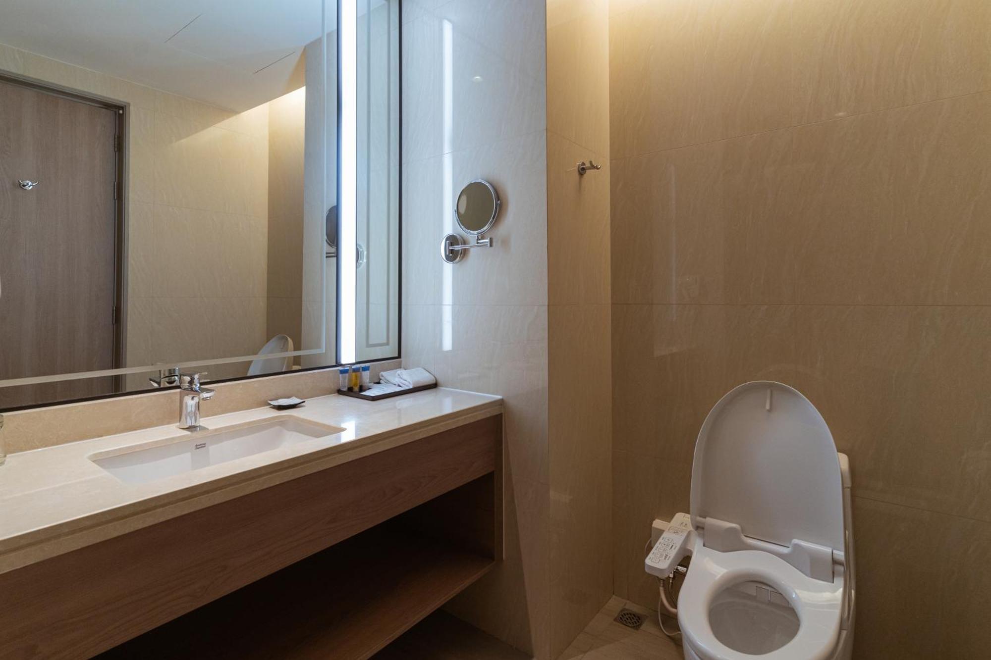 Centre Point Hotel Terminal21 Korat Nakhonratchasima Exteriér fotografie Bathroom